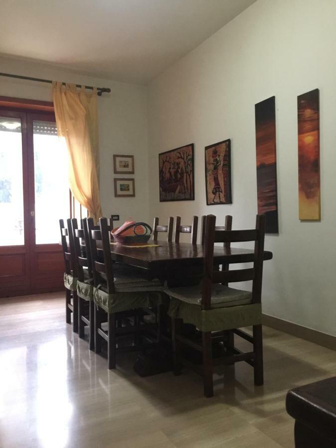 A Casa Di Gio Bed & Breakfast Lecce Bagian luar foto