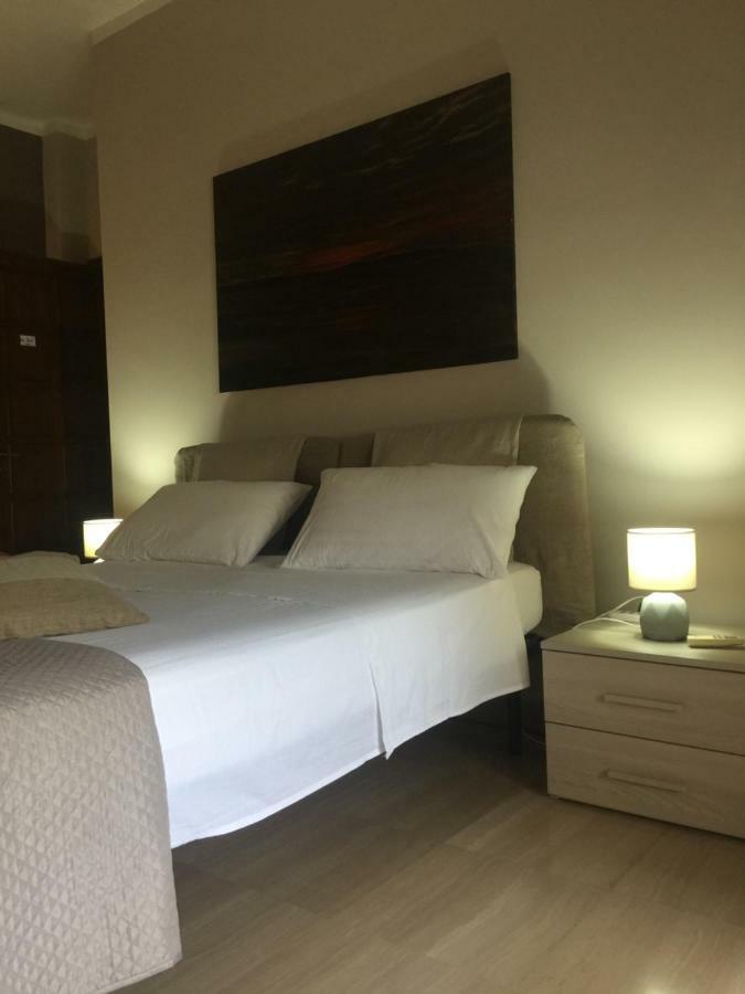 A Casa Di Gio Bed & Breakfast Lecce Bagian luar foto